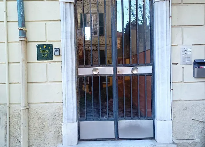 Bijou Loft アパート